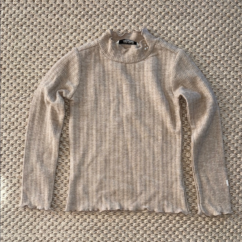 Le Chic Tan Long Sleeve Tee Ribbed Design NEW size 4-5 year